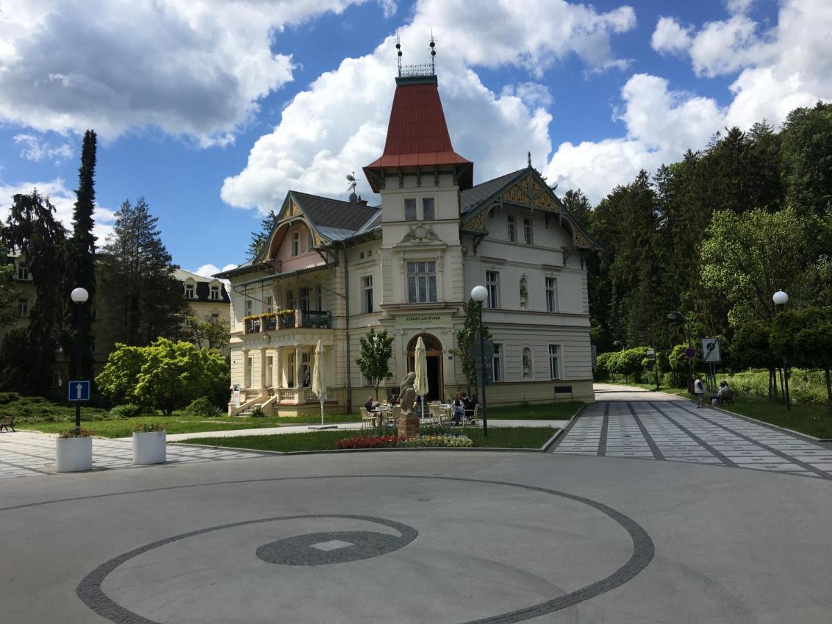 Vila Lužné Luhačovice Esterno foto