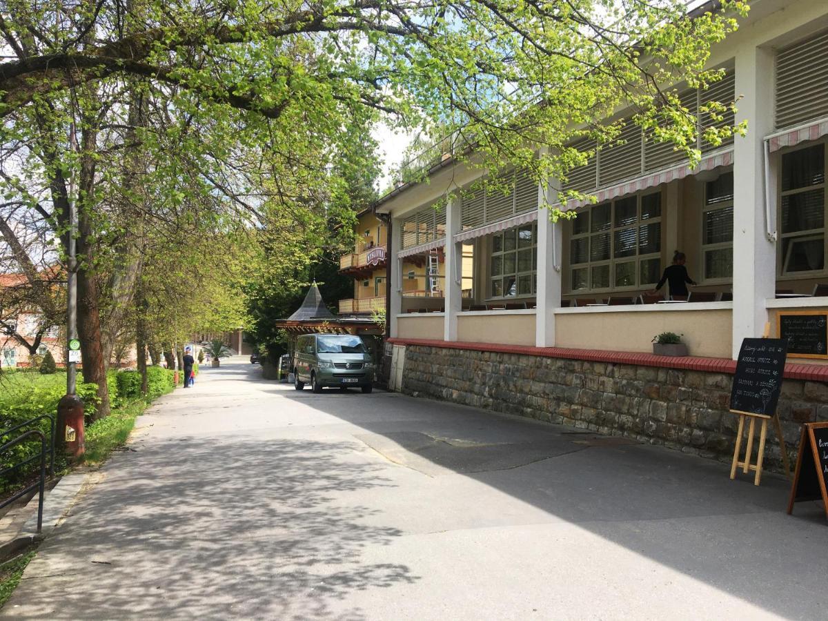 Vila Lužné Luhačovice Esterno foto