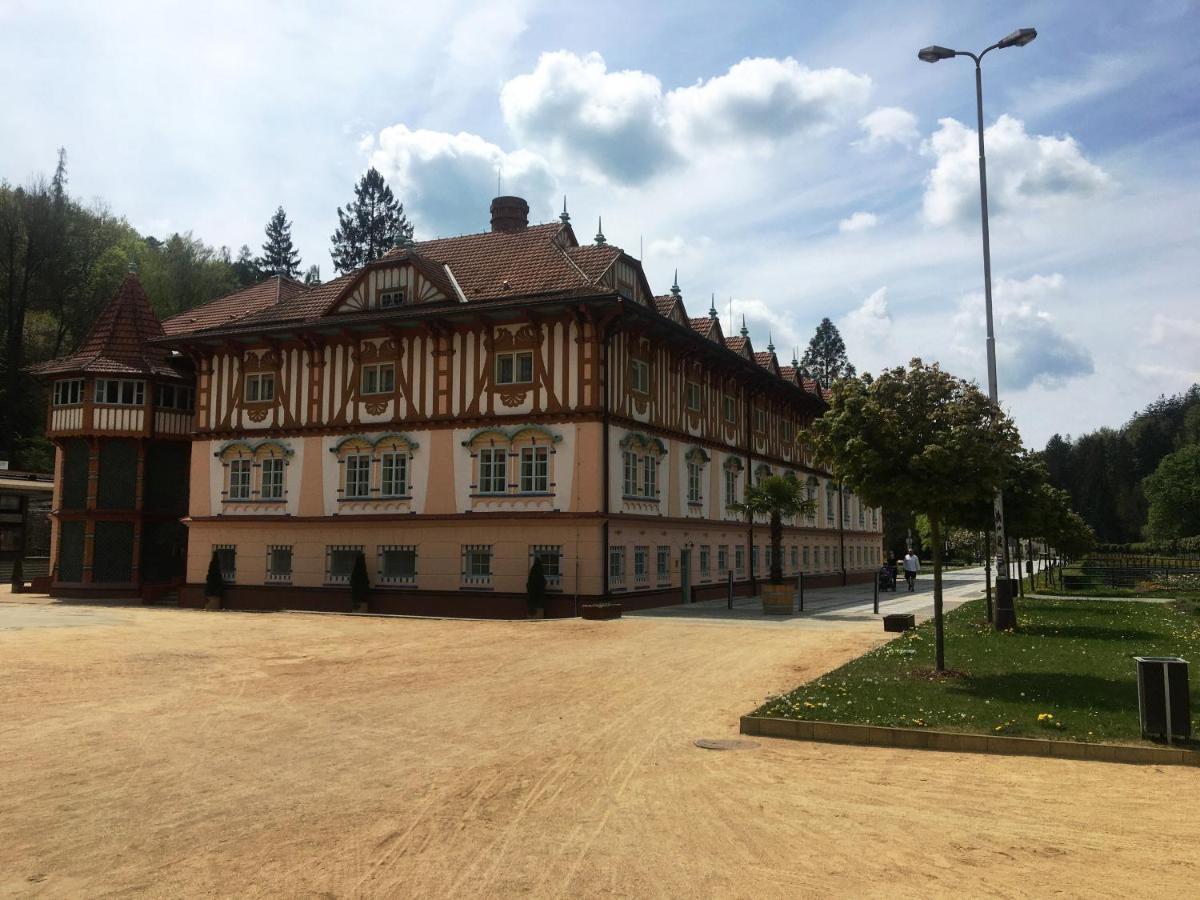 Vila Lužné Luhačovice Esterno foto